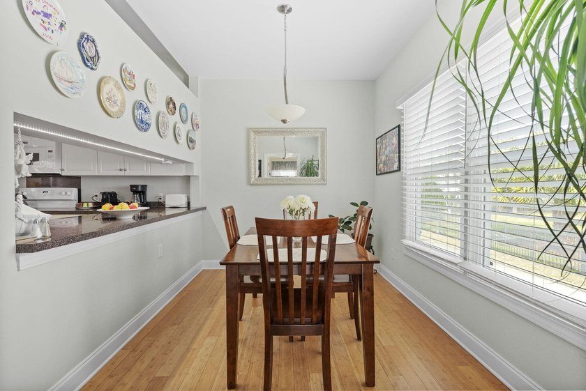 Welcome to this beautiful custom-built home that has been - photo 18