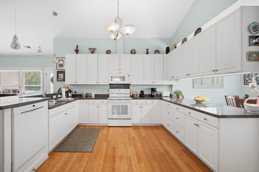 Welcome to this beautiful custom-built home that has been - photo 19