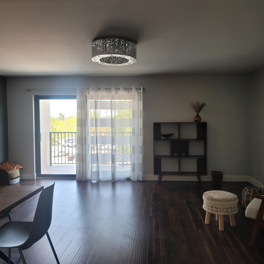 Nice condo priced to sell,below comps. Beautifully remodeled - photo 20