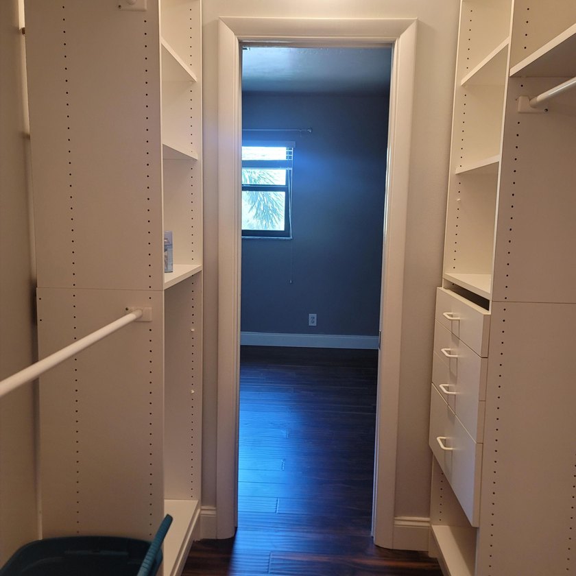 Nice condo priced to sell,below comps. Beautifully remodeled - photo 24
