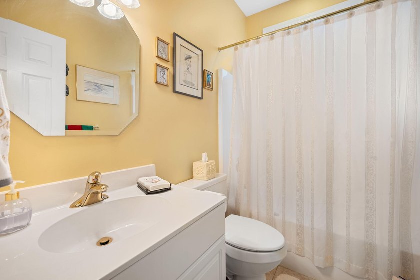 Welcome to this beautiful custom-built home that has been - photo 27