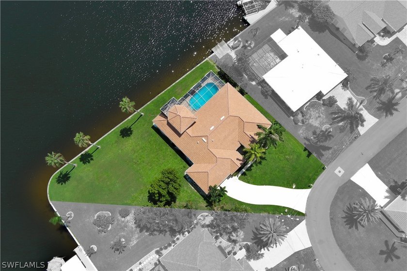 This is a short sale, subject to lender's approval and delays - photo 8