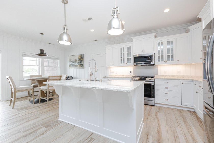 Luxury lake living on beautiful Tichigan Lake w/65' of prime - photo 3