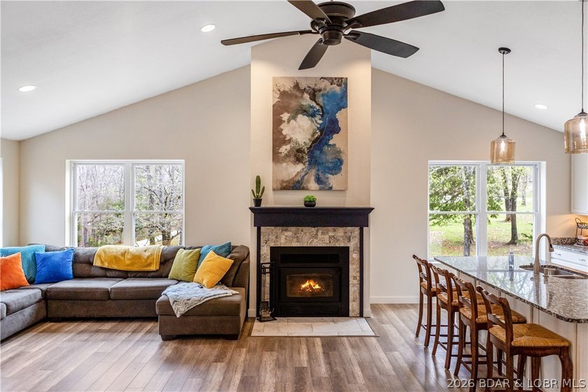 Situated on 4.43 acres just minutes from Camdenton, this - photo 12