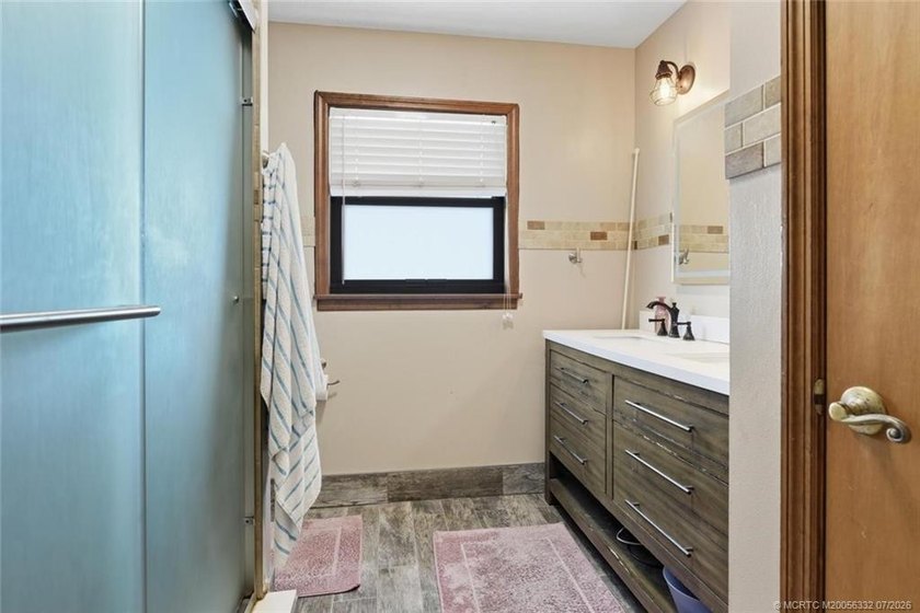 Location! Location! Location! Fantastic Opportunity To Live In - photo 16