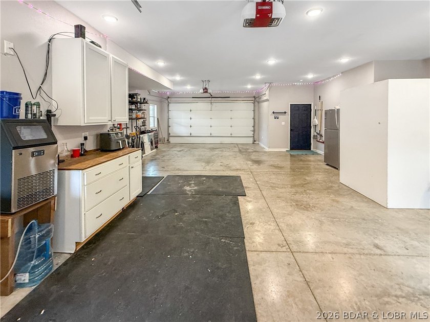 Situated on 4.43 acres just minutes from Camdenton, this - photo 21