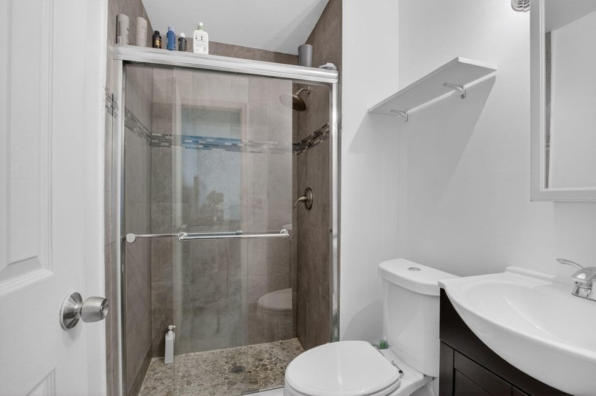 Welcome home to this beautifully updated 3 bedroom 2 bathroom - photo 15