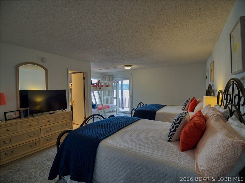 $25K CREDIT at closing toward replacements of your choice - photo 20