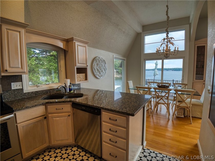 $25K CREDIT at closing toward replacements of your choice - photo 40