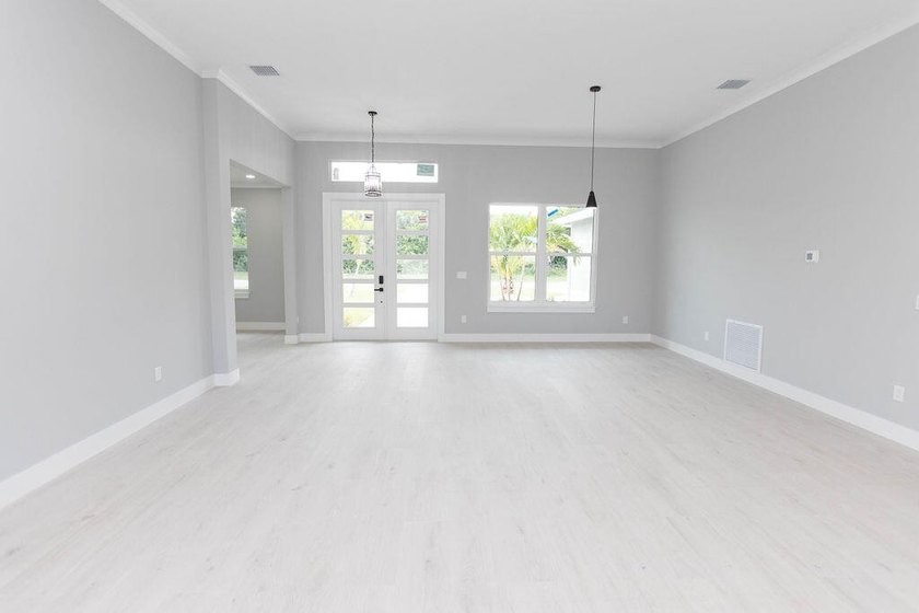Step inside and fall in love! This brand-new corner lot home - photo 15