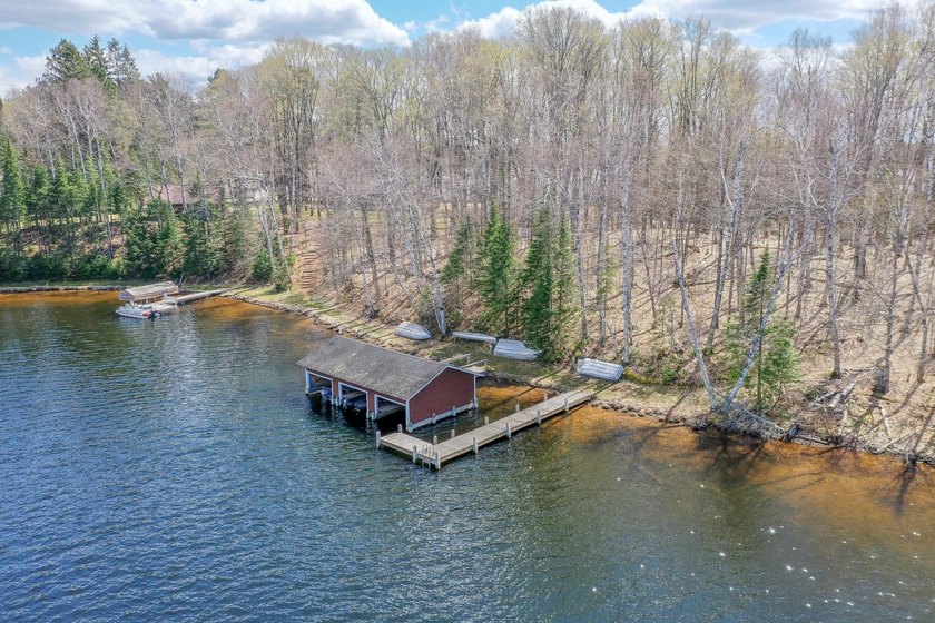 Located on the picturesque shores of the sought-after Harris - photo 18