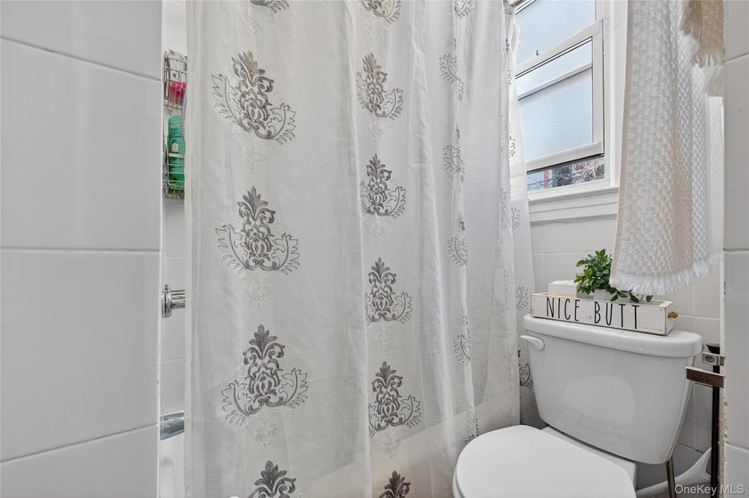 JUST LISTED! 6-UNIT MULTI-FAMILY BUILDING | 12 BEDROOMS, 6 - photo 21