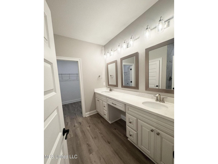 Like-new and fully move-in ready. Located on a large corner lot - photo 13