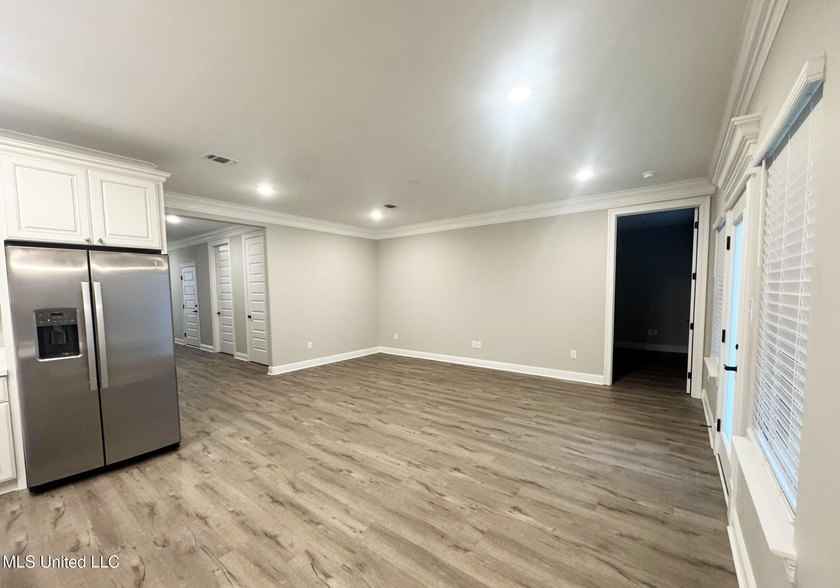 Like-new and fully move-in ready. Located on a large corner lot - photo 17