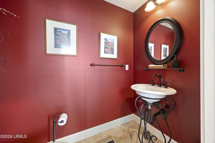Rare opportunity to own a luxury, maintenance-free townhome - photo 22