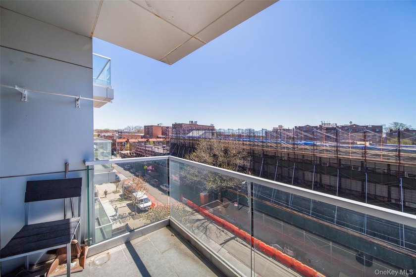 Flushing newerly elevator condominium- spacious 2-bedroom - photo 3