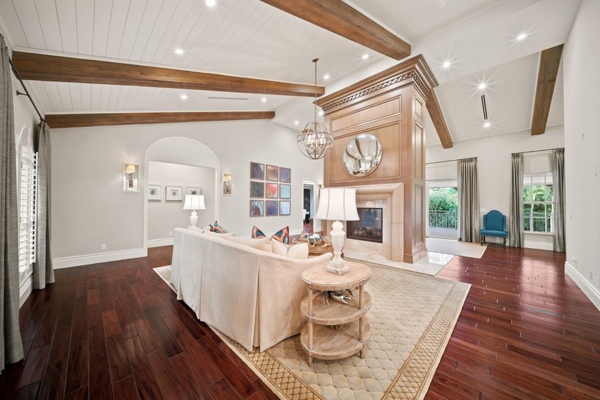 Welcome to an extraordinary estate in Pine Ridge, where over 8 - photo 8
