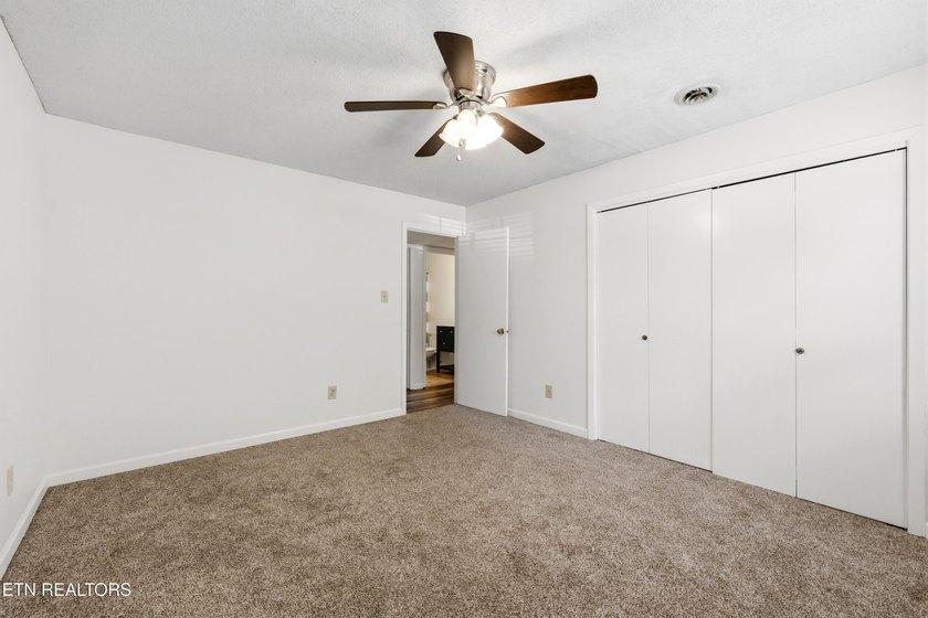 Move in ready, updated, one level living, main floor condo just - photo 17