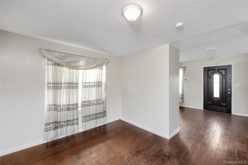 Charming Colonial - Your Forever Home! Lovely Colonial with an - photo 2