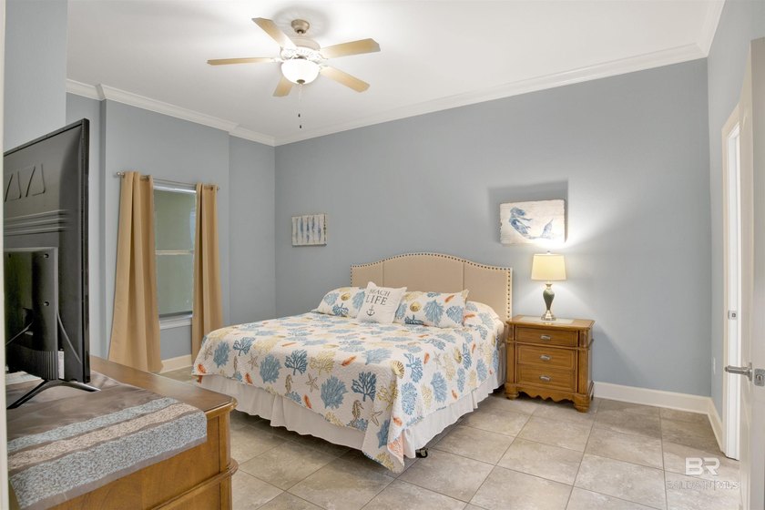 Stunning 3 Bedroom 3 Bath Direct Gulf Front Condo At Phoenix - photo 25