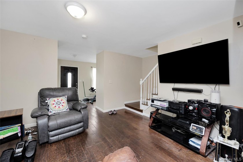 Charming Colonial - Your Forever Home! Lovely Colonial with an - photo 5
