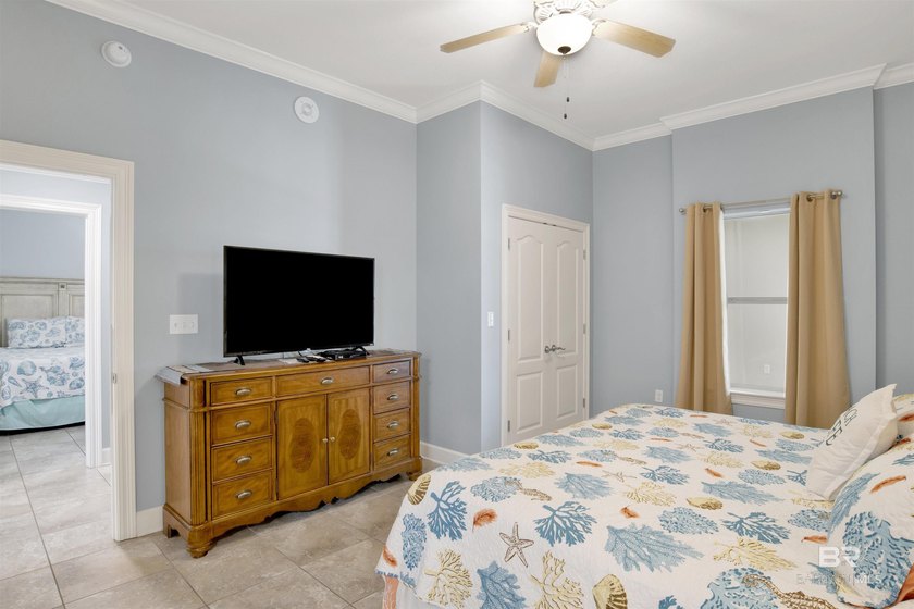 Stunning 3 Bedroom 3 Bath Direct Gulf Front Condo At Phoenix - photo 26