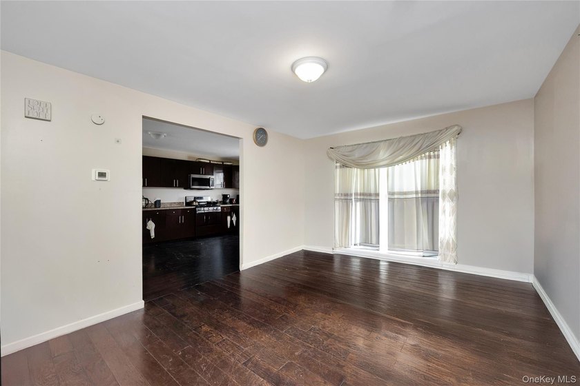 Charming Colonial - Your Forever Home! Lovely Colonial with an - photo 6