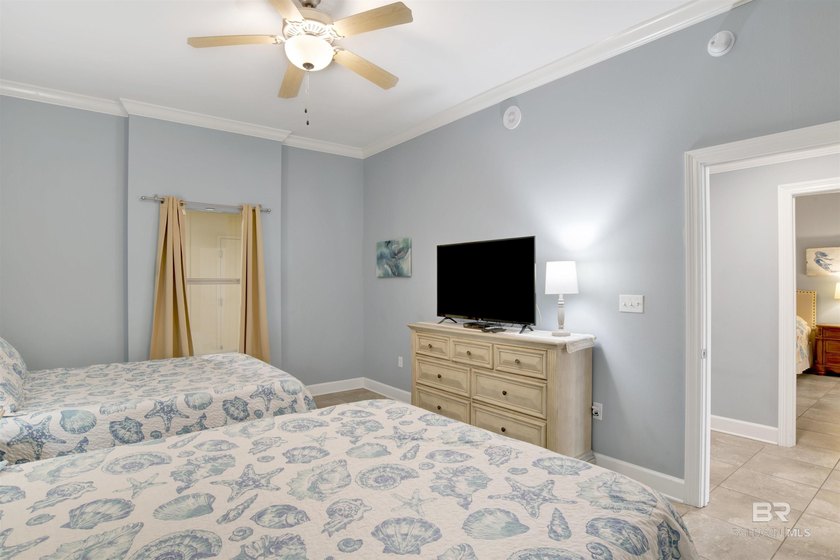 Stunning 3 Bedroom 3 Bath Direct Gulf Front Condo At Phoenix - photo 32