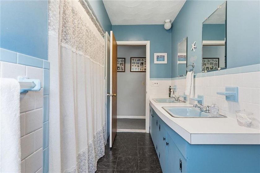 One level living at its best in this 3 bedroom 2 bath ranch - photo 37