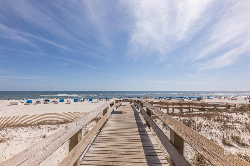 Stunning 3 Bedroom 3 Bath Direct Gulf Front Condo At Phoenix - photo 41