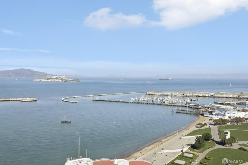 Ideally situated within the prestigious Fontana Tower East, this - photo 14