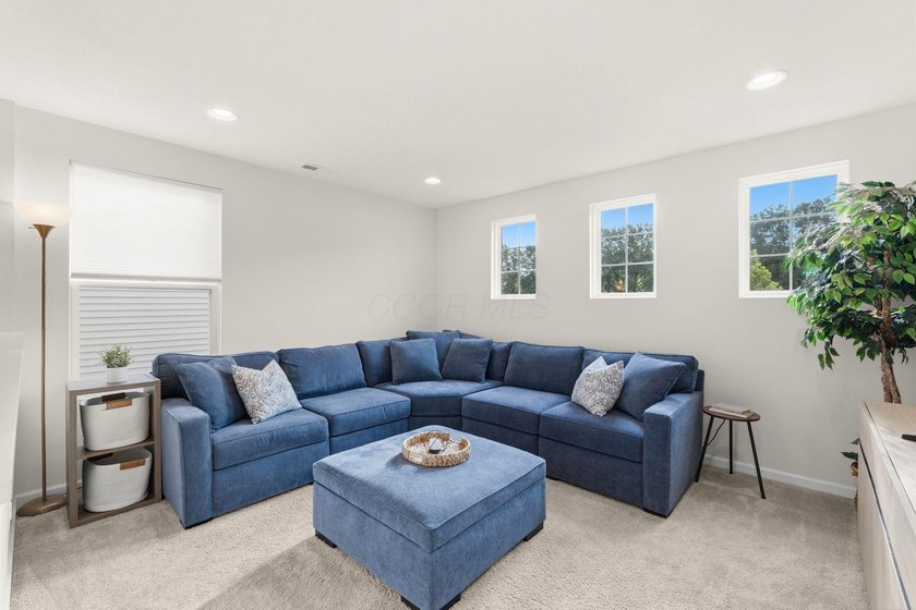 Welcome to this beautifully maintained, move-in-ready home that - photo 20