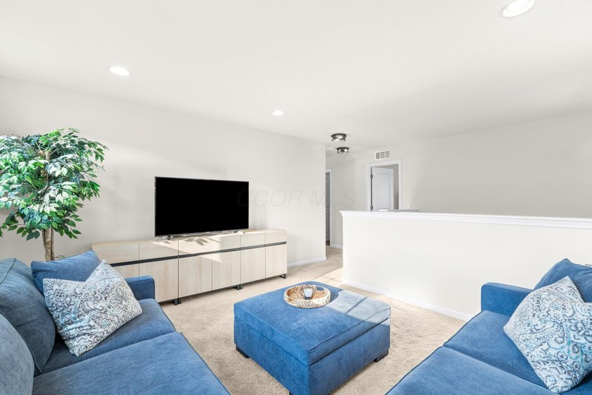 Welcome to this beautifully maintained, move-in-ready home that - photo 21