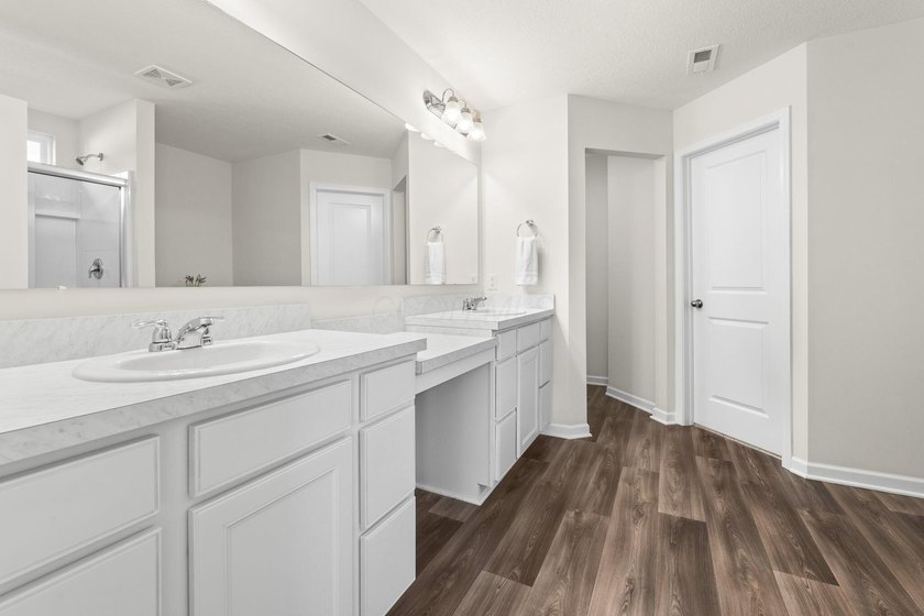 Welcome to this beautifully maintained, move-in-ready home that - photo 25