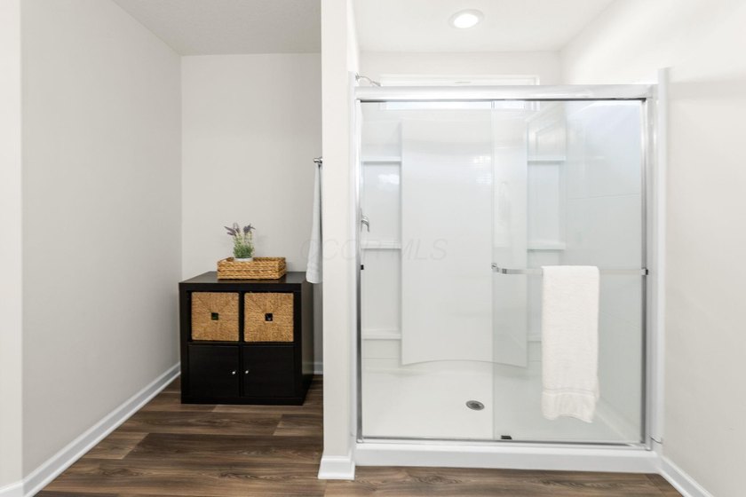 Welcome to this beautifully maintained, move-in-ready home that - photo 27