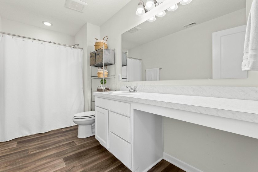 Welcome to this beautifully maintained, move-in-ready home that - photo 30