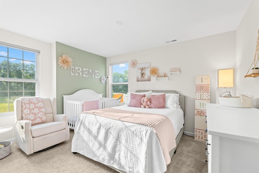 Welcome to this beautifully maintained, move-in-ready home that - photo 31