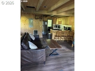 Gorgeous private lake retreat located 4 minute boat ride from - photo 12