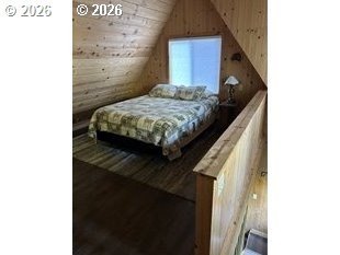 Gorgeous private lake retreat located 4 minute boat ride from - photo 13