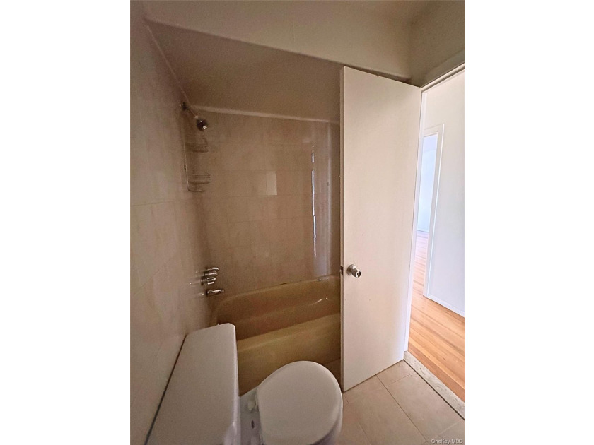 Welcome to 210-24 23rd Avenue, Bayside, NY 11360 - a rare - photo 19