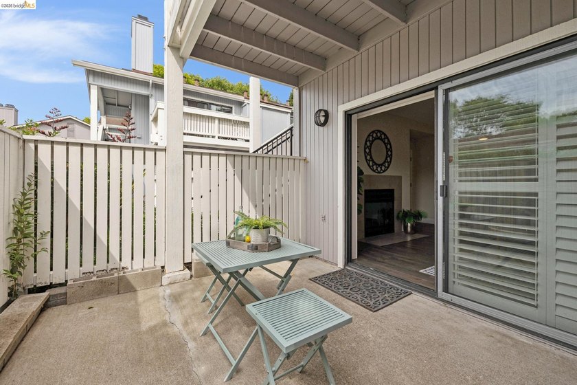 Exquisite resort-style condo in the prominent East Bay paradise - photo 22