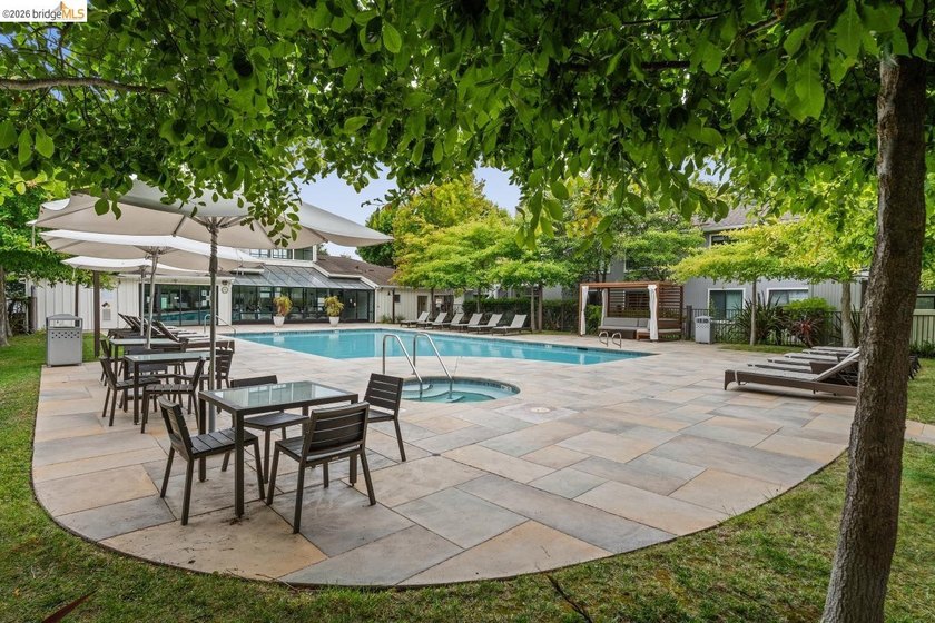Exquisite resort-style condo in the prominent East Bay paradise - photo 33