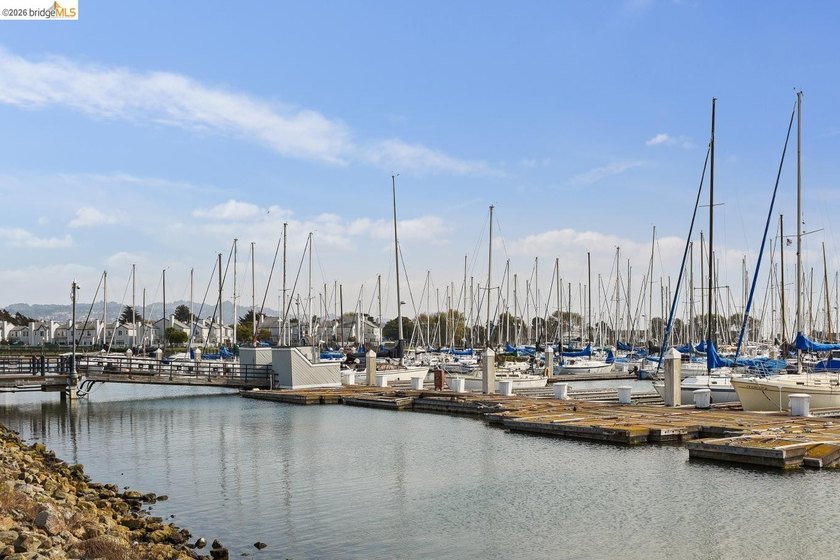 Exquisite resort-style condo in the prominent East Bay paradise - photo 40