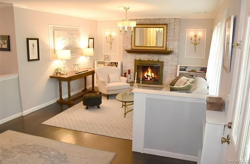 Perfectly appointed on a quiet country lane in desirable Locust - photo 4