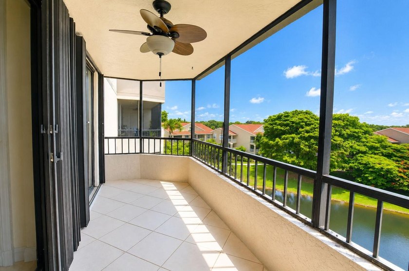 Welcome to this waterfront totally updated Penthouse condominium - photo 26