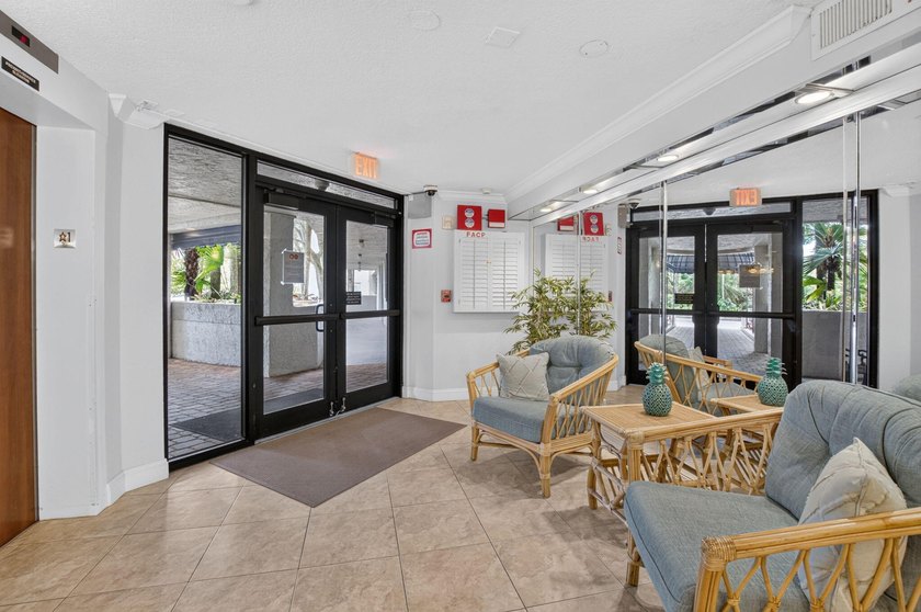 Welcome to this waterfront totally updated Penthouse condominium - photo 35