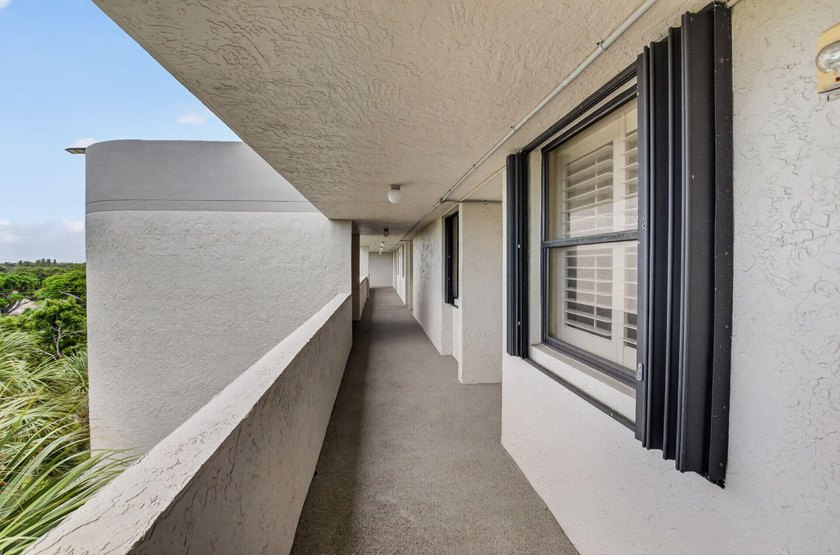 Welcome to this waterfront totally updated Penthouse condominium - photo 36
