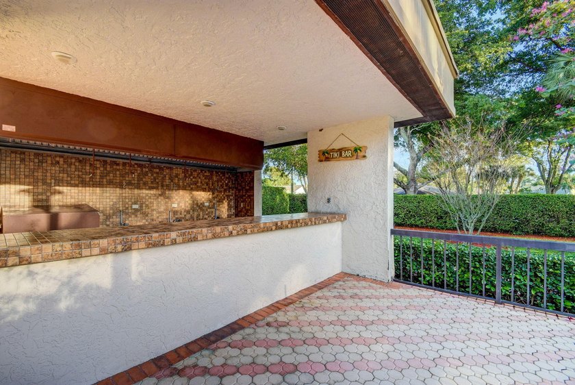 Welcome to this waterfront totally updated Penthouse condominium - photo 42