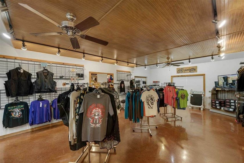 Exceptional commercial opportunity in the heart of Medicine Park - photo 14