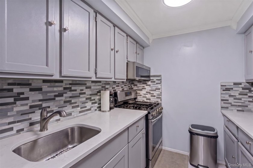 Beautiful Diamond Condition 2 Family Home In The Heart Of The - photo 18